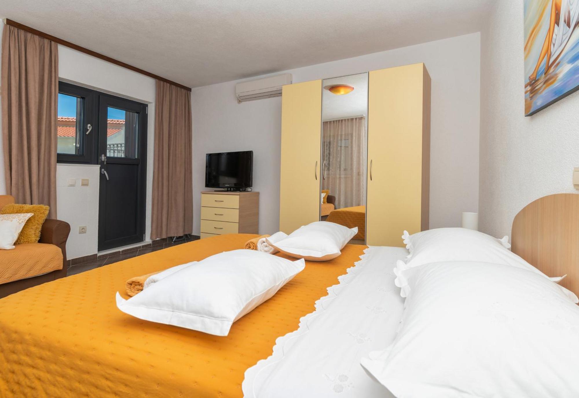 With A Parking Space - 23020 Apartment